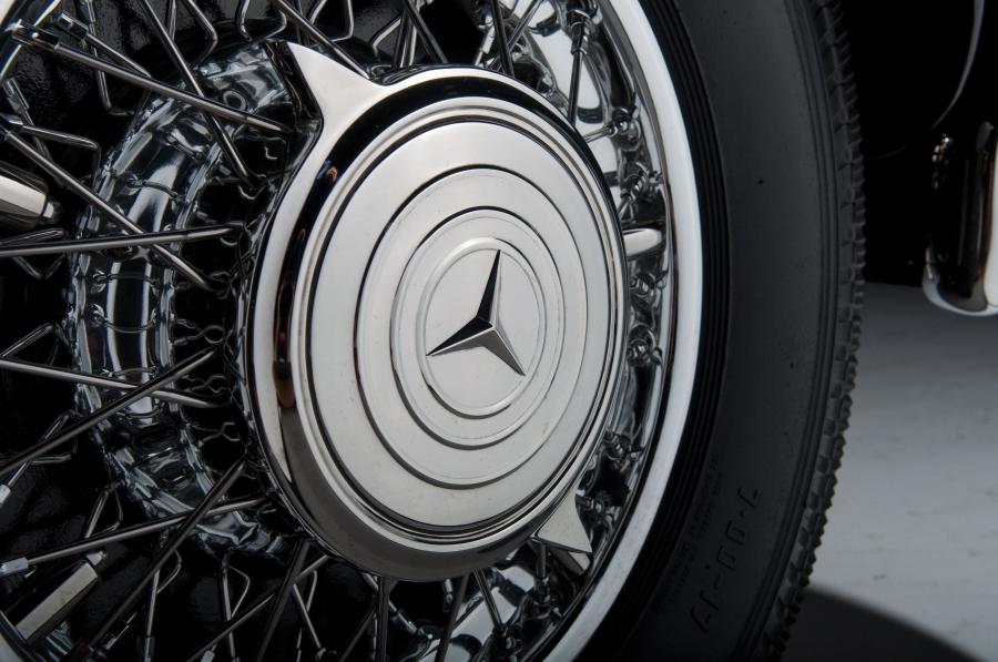  Mercedes-Benz 540K Special Cabriolet 1936 года  (фото 13 из 23)